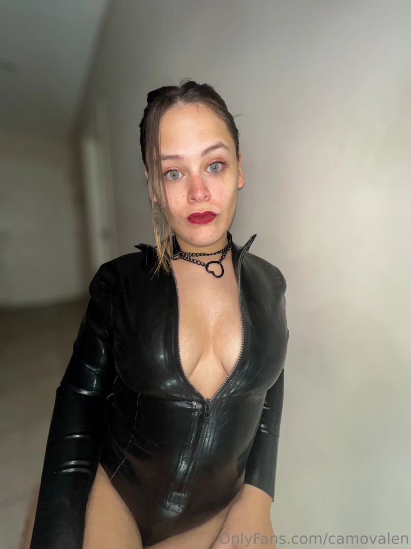 Hello loser say hello to your latex goddess 