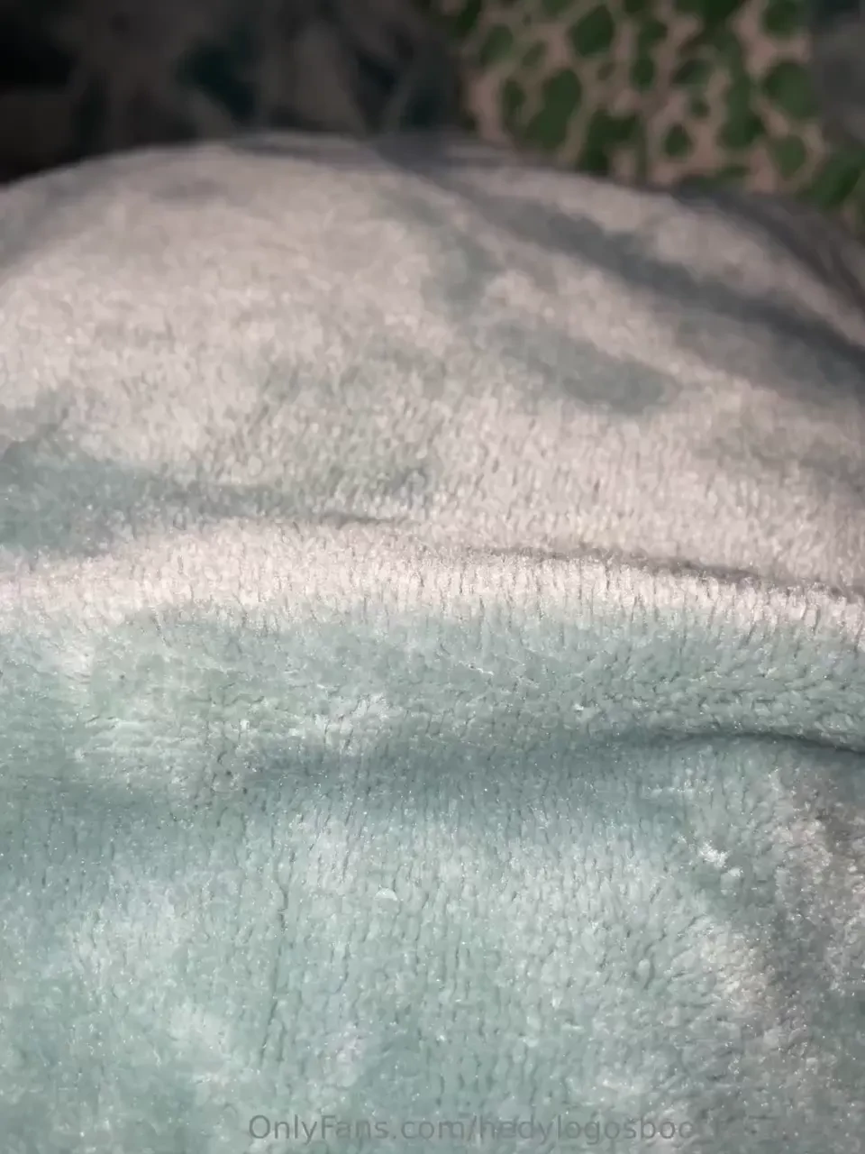 Gassy goddess sniff that shit 