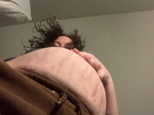 Can barely see past my titties much less my belly part 3