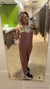 Outfit i wore and i only ended up getting some cute pink joggers so part 1