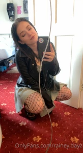 Do ya like my outfit swipe for a good view