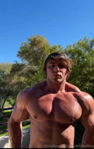 Sexiest vid and yes i talked all the way through this time part 1