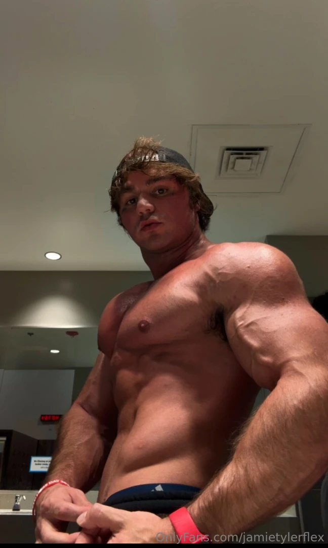 Body is changing quick and i m loving the gains i m loving the hard part 1 