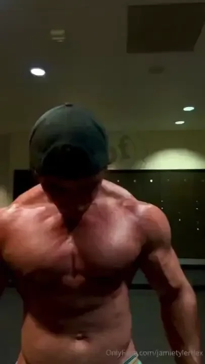 Little clips of big vid in dms definitely growing baby x 