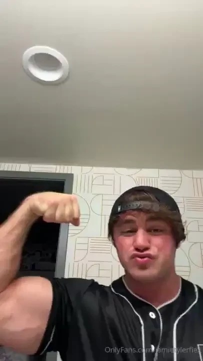 Waiting for the anabolic food to get here 