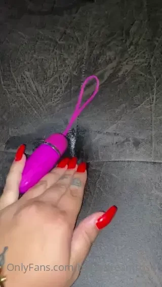 Koliko sam svrsila i squirtala dok mi je tucao guzu how much i cummed 