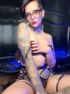 Baby are you there come i m in the dm what do you have in mind for