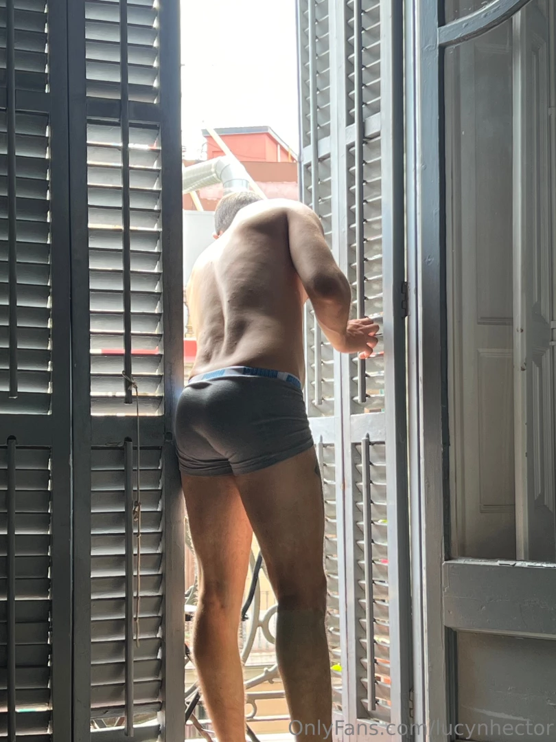 Looking for lucy to suck my dick 