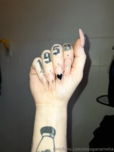 Selfie mani-pedi day this is the after part 1