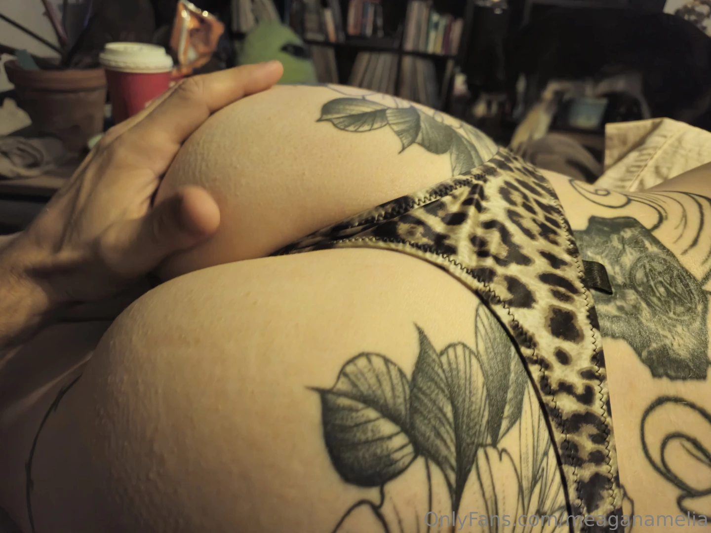 B g photos bum squeeze 