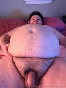 Bedbound pig reveling in the angle of looking like a superchub too fat part 3