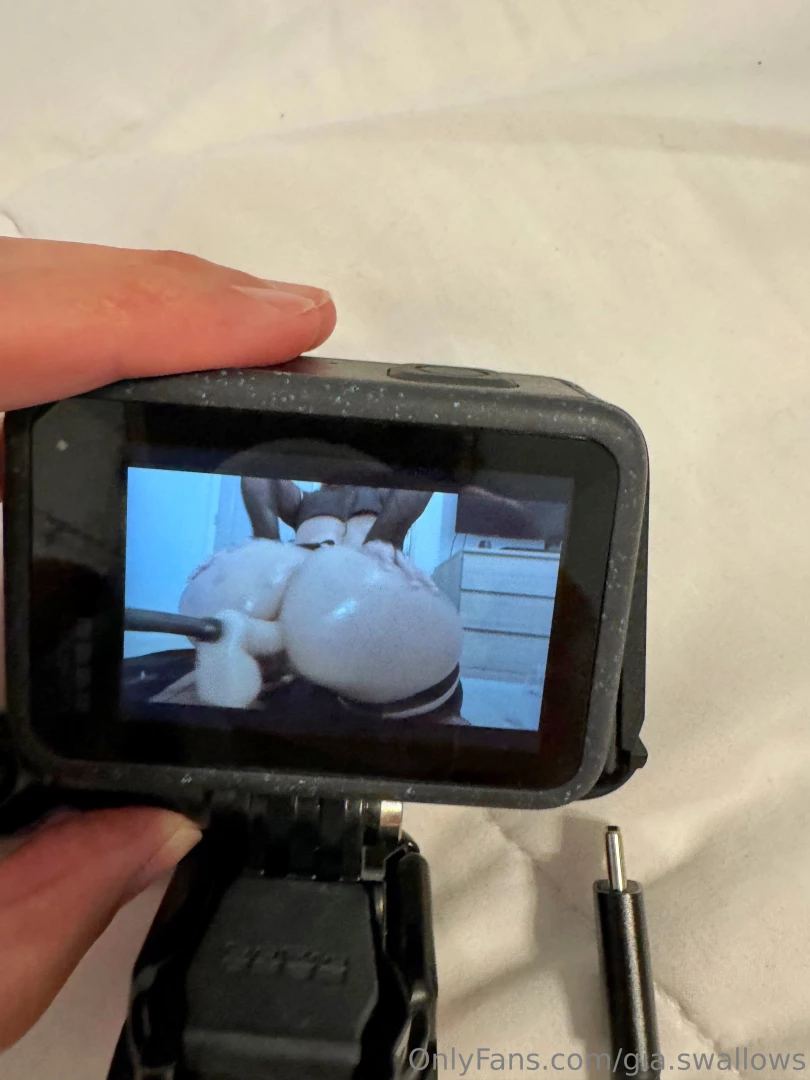 A little teaser for you the fuck machine and my ass had some fun 