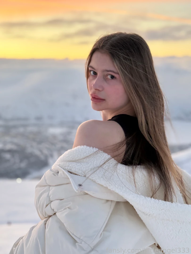 So small among the great winter beauty 