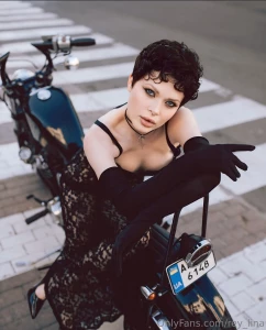 Name one thing that never fails to make you smile let s share some