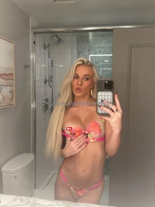 Good morning loves start your day off with me and the girls
