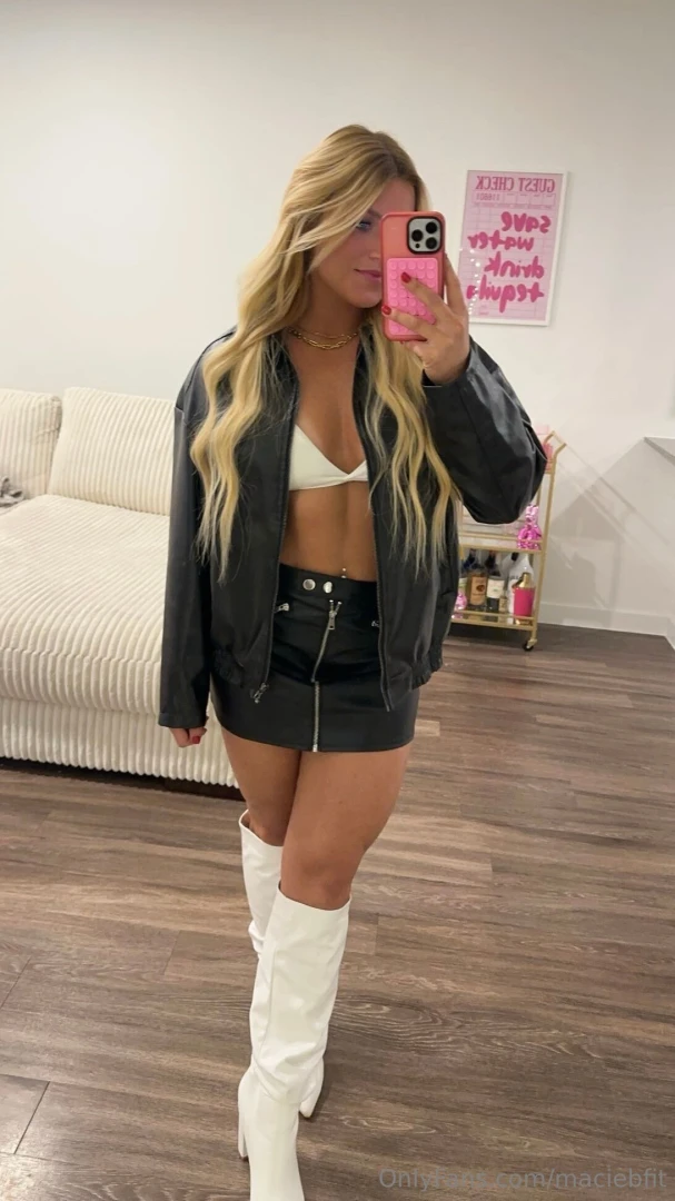 Hey can i make you a little custom just for eyes only dm now i promise 