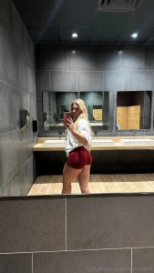 I m going live on of tonight at 10 pm cst i m not usually going live