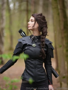 Katniss everdeen from hunger games