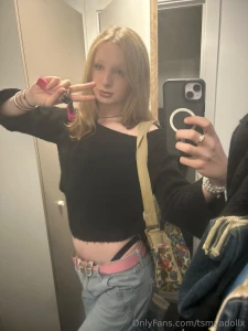Am i cute or pretty
