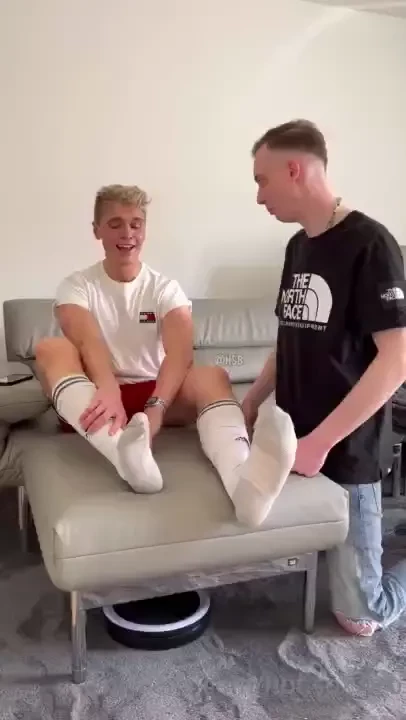 My first tickling video with timbeefox we had a lot of fun as you can 