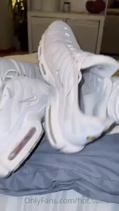 Cumming all over myself and my nike tn after edging for 2h look at all 