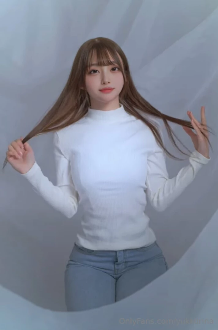 Season to wear a sweater 