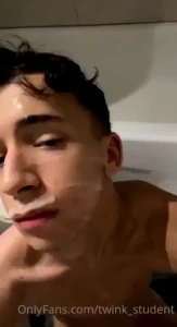 Omg it s everywhere i ve never had so much cum in my face