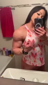 As u can see i am obsessed with my biceps