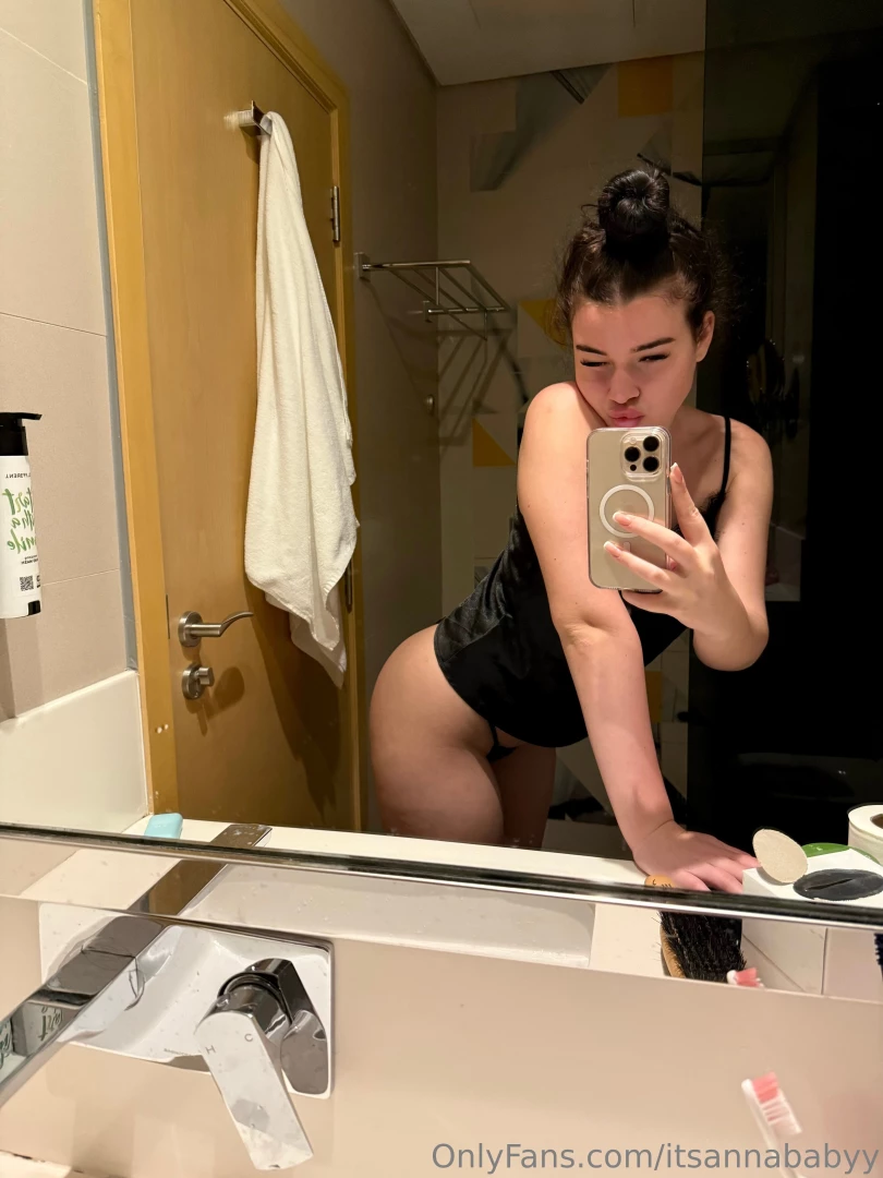 Happy monday baby let me brighten ur evening part 1 