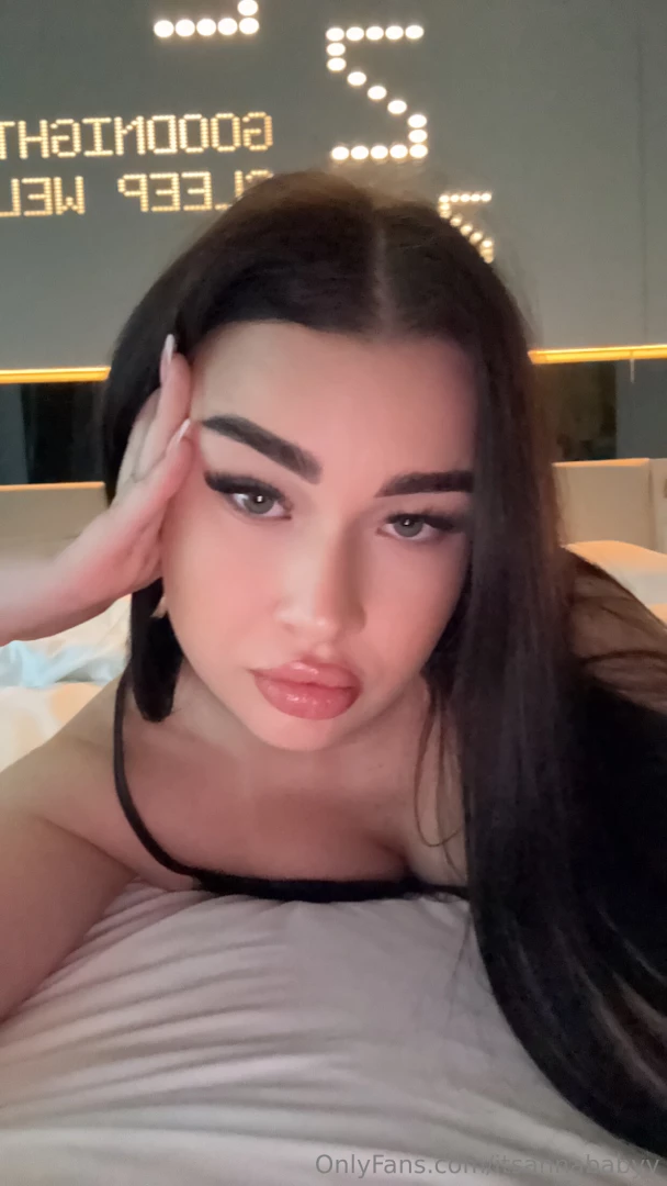 I m horny rn cum entertain me 