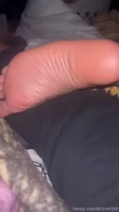 Sleepy sleepy feet part 1