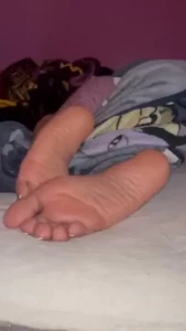 Sleepy sleepy feet part 2