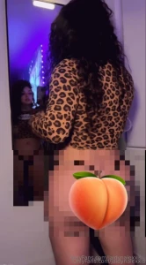 Run don t walk booty in your dms booooo