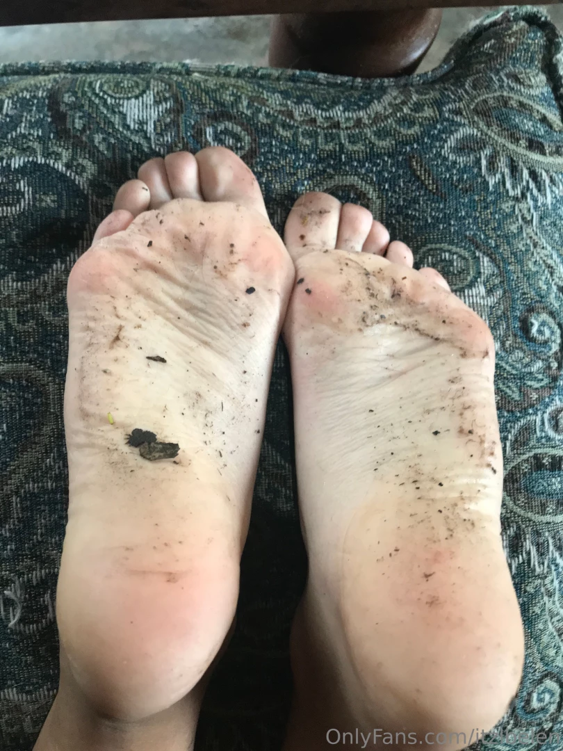 I want to feel that tongue run through my foot part 3 