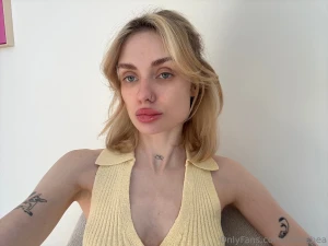 Today i just freaked out and cut my own bob with kitchen scissors you