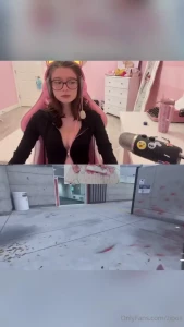 Am i allowed to post gaming clips here shits pants dont ask why i play