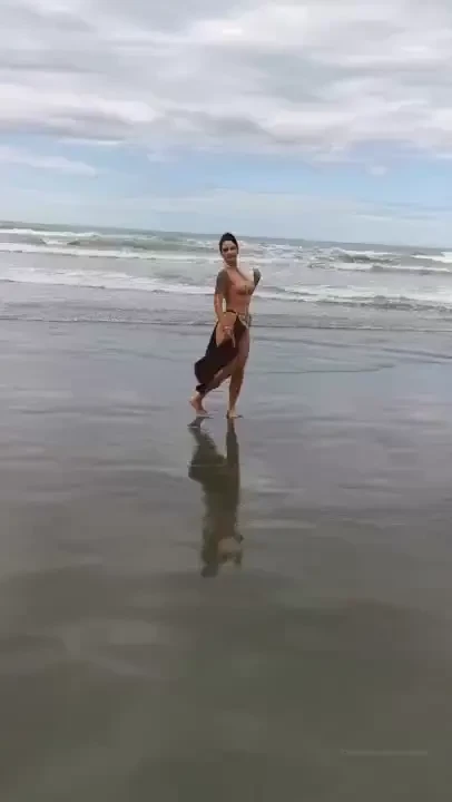 Sneak peek from my naughty slave leia photoshoot can t wait to show 