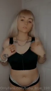 Who likes my new bra easy to take on amp off this full video can be in