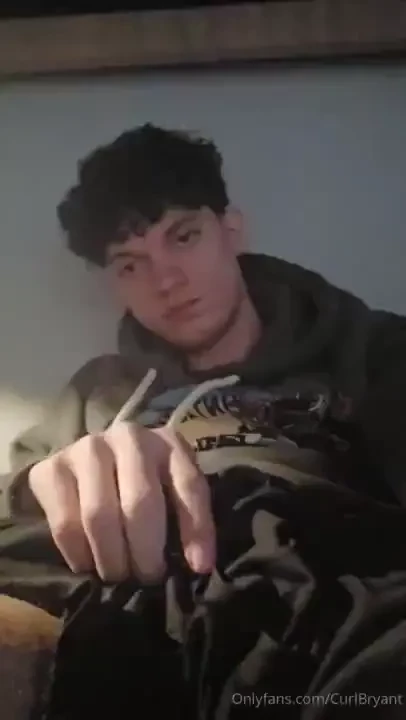 Hostel horniness all my roommates are sleeping 