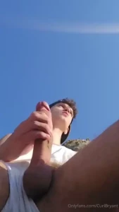 6 minutes video jerking off at the beach nonstop until i bust