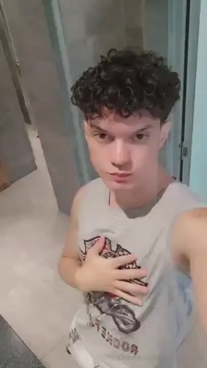 Now that i m back to the gym i m so horny my dick is troubling all day part 3 