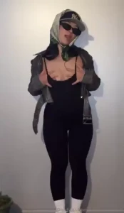 What do you think this outfit