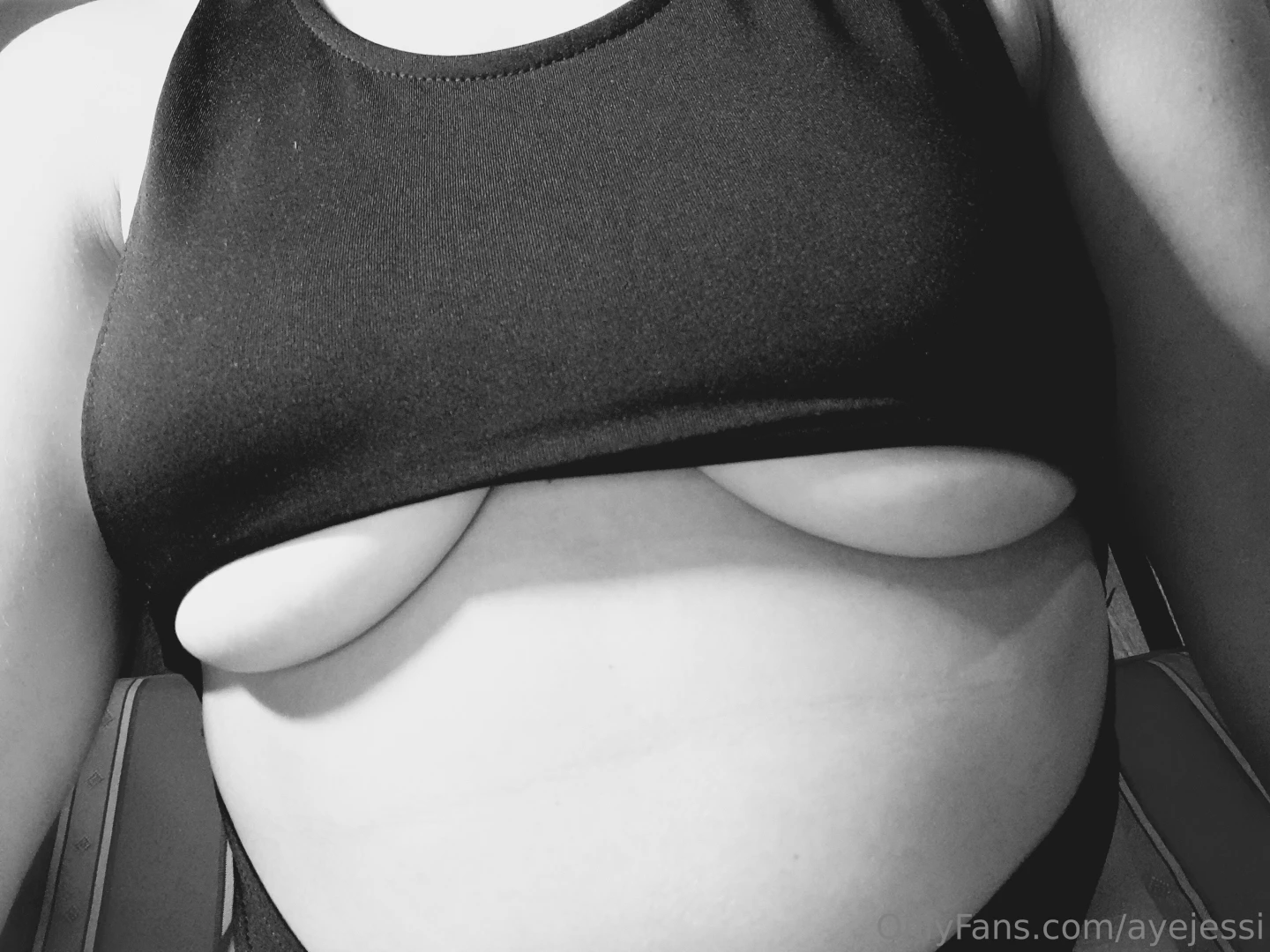 Hello daddy who greets me 