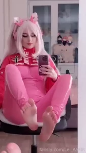 Exclusive huge feet content pack for my feet lovers i have a super big part 2