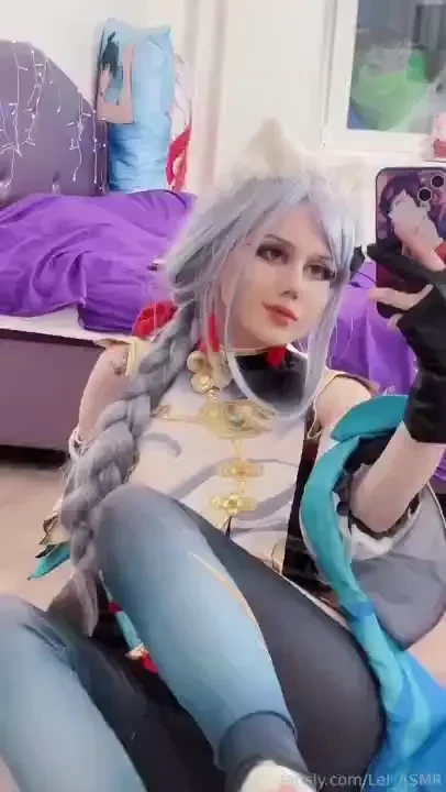 Shenhe barefoot mirror video 