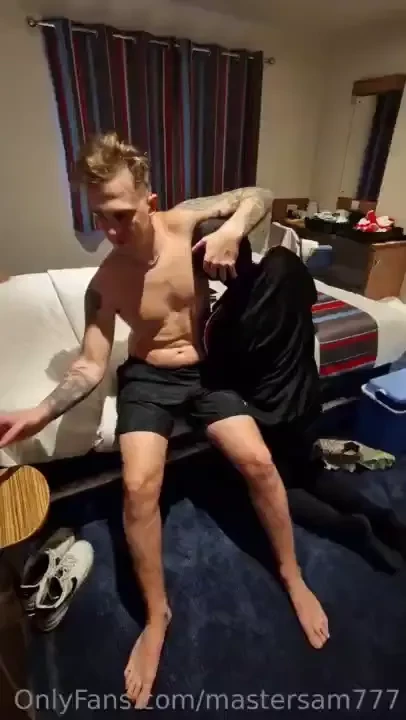 Fuckk yeaaah my pits drip after a game time to clean up sneaker101 