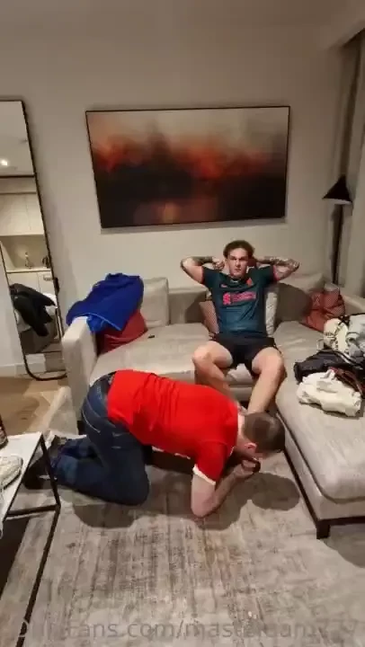 The end of the year treat the full video of the new utd fan treating 