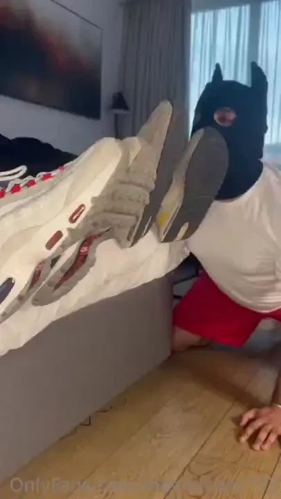 Look how good these shoes taste 