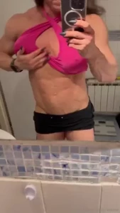 The physique starts to be interesting 11 weeks out part 1