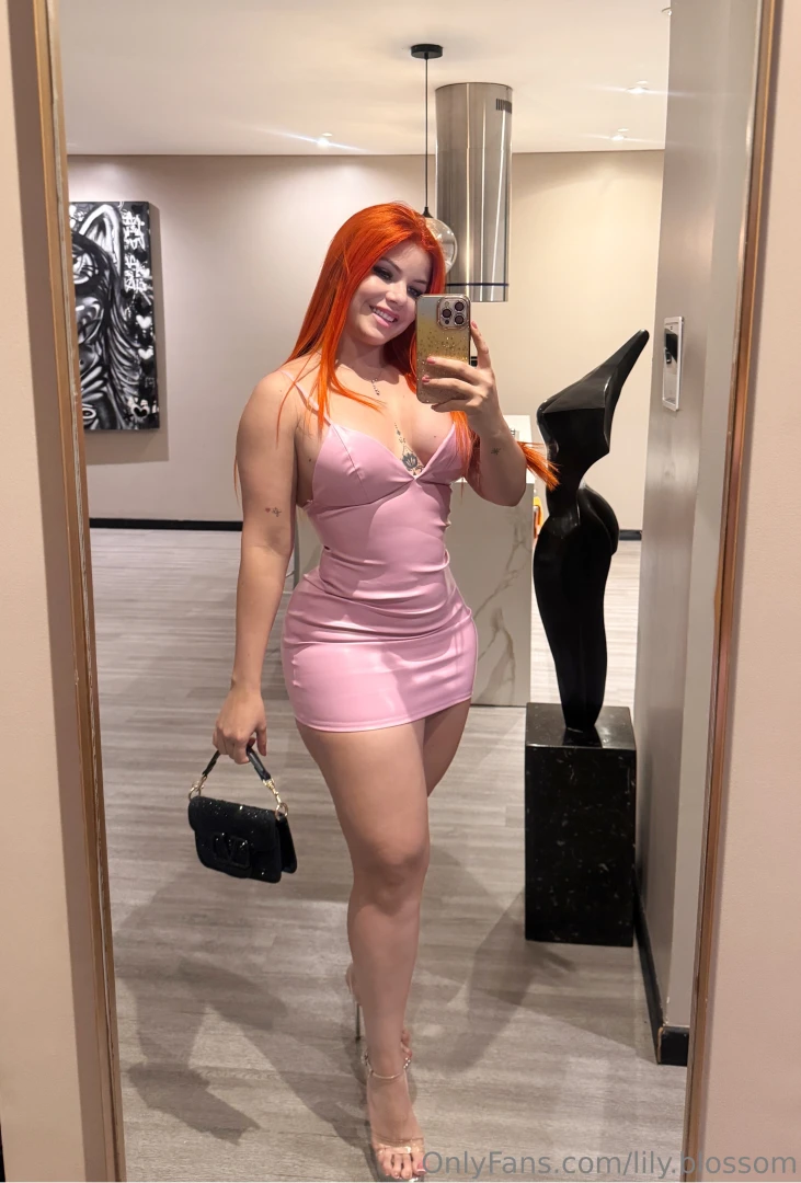 Pov u ask me out for a date what should i wear but i also expect u to 